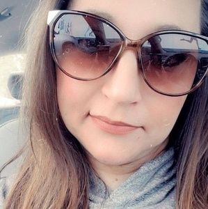 Meet your Posher, Stacia